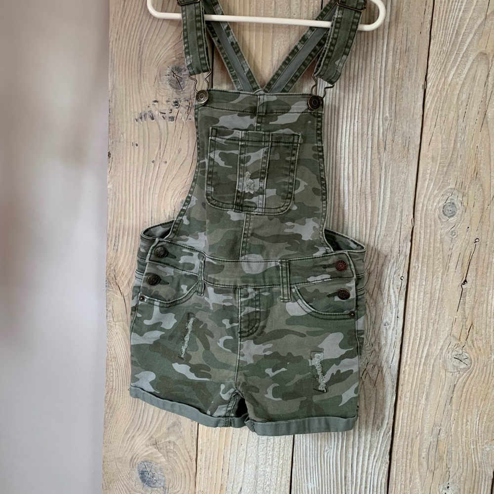 Justice short overalls. Size: 10.